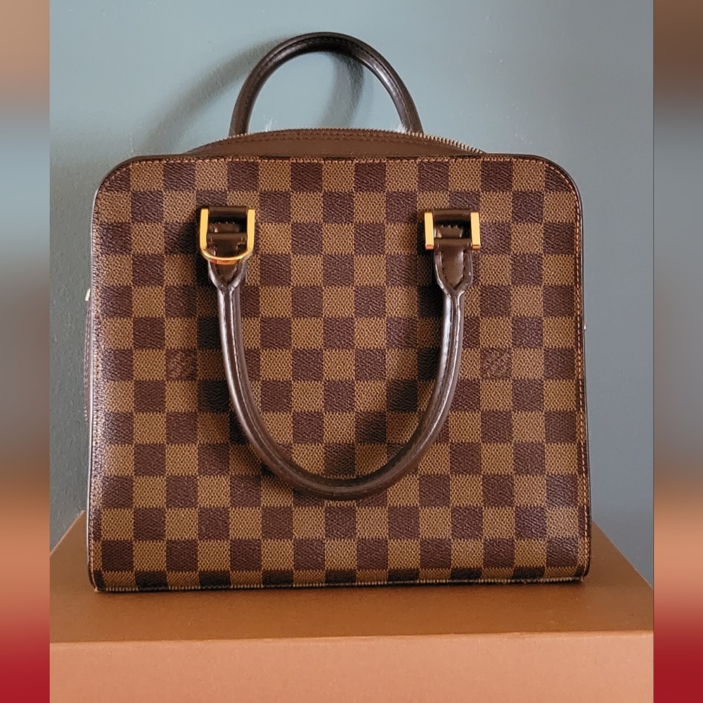 Preloved 100%Authentic LV Triana|sale